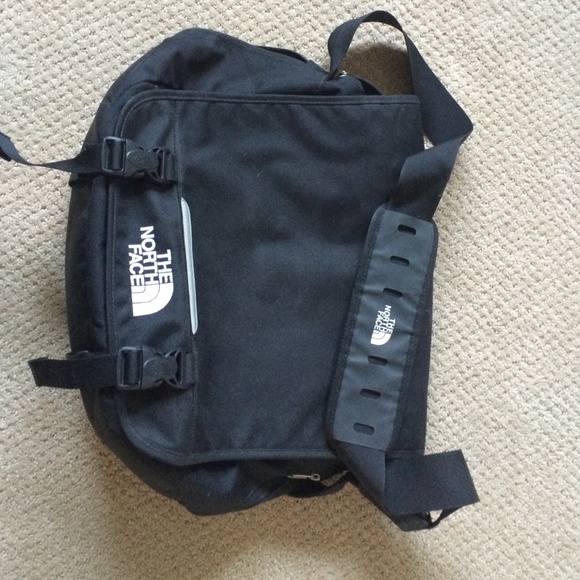 North Face messenger bag black