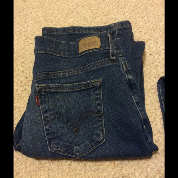 Levi size 4