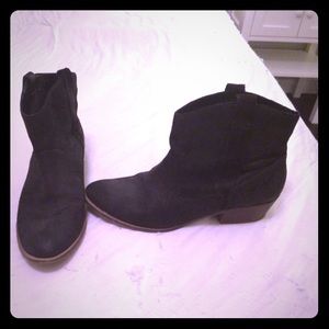 Kenneth Cole western style booties
