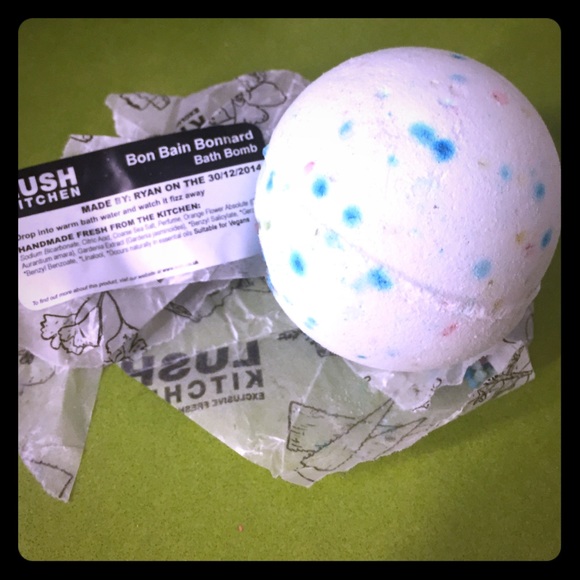 Bon Bain Bonnard bath bomb - Picture 1 of 1