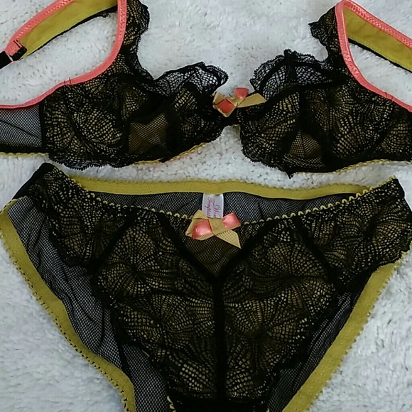 @thebeesknees panties & bra & cosabella bra