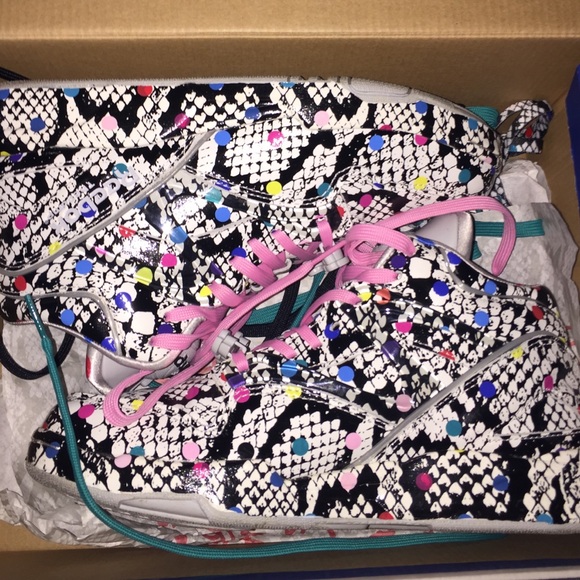 Melody eshani reebok pumps - Picture 2 of 4