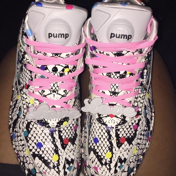 Melody eshani reebok pumps - Picture 3 of 4
