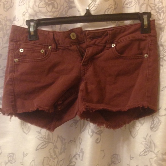 American Eagle Burgundy shorts