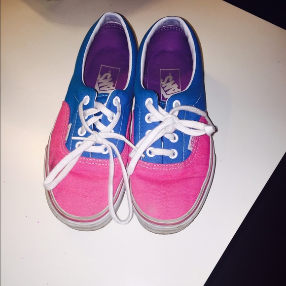 Vans - Picture 2 of 4
