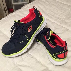 Skechers Flex Sole Memory Foam Tennis Shoes