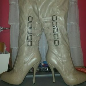 High heel boots