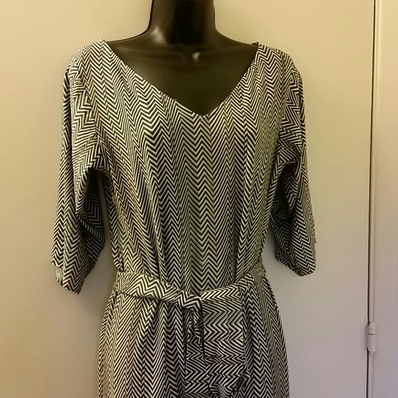 ❎❎SOLD❎❎LEOTA DRESS - Picture 4 of 4