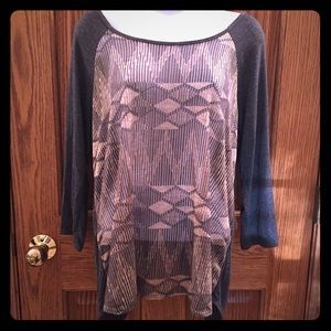 Daytrip from Buckle sheer front open back shirt