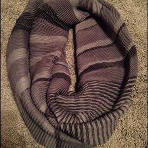 Infinity scarf