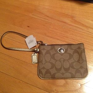 Coach Peyton Signature Small Wristlet
