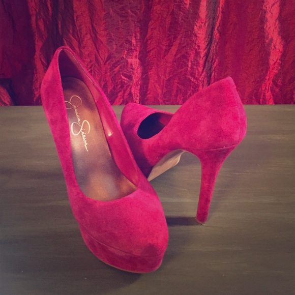 Jessica Simpson Waleo cranberry pumps size 6.5