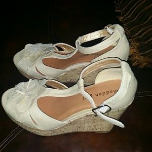 Wedge sandal very cute with dress