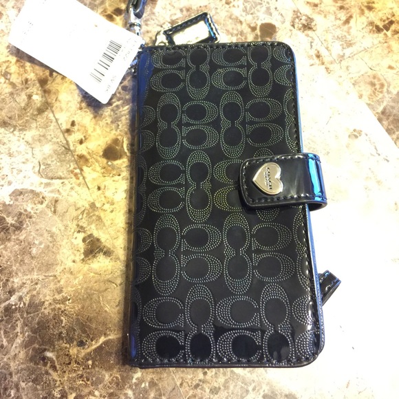 NWT Coach patent phone case wallet