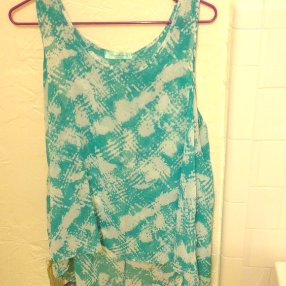 An fun abstract top