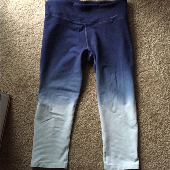 Nike Ombre Capri Leggings