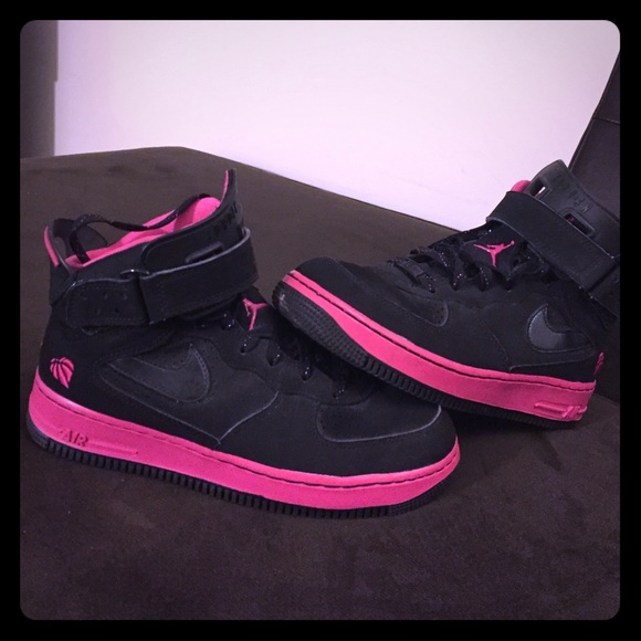 Black and pink jordans
