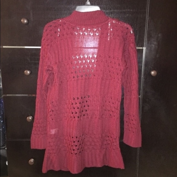 Burgundy/Redish Cover Up - Picture 2 of 4