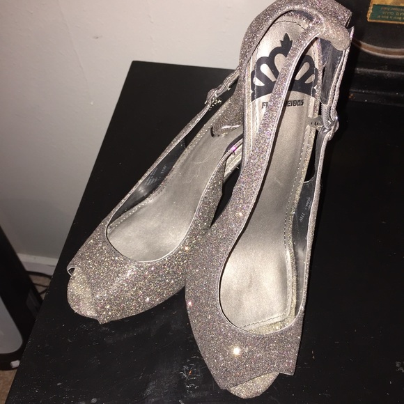 Glitter shoes!!