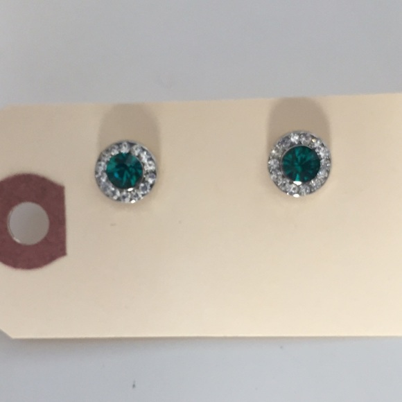 Green Crystal Bling Stud Earrings - Picture 1 of 1