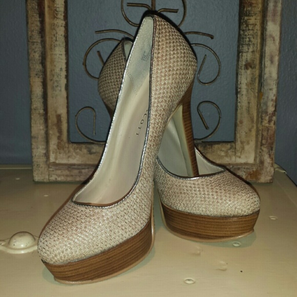 Nude heels