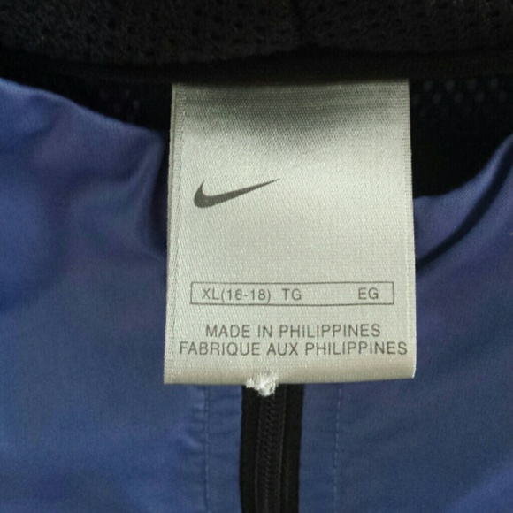 ♡sold♡ Nike women's running jacket - Picture 3 of 4