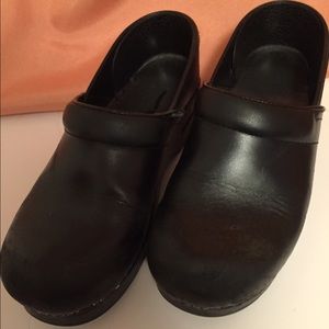 Classic black leather Dansko clogs size 38