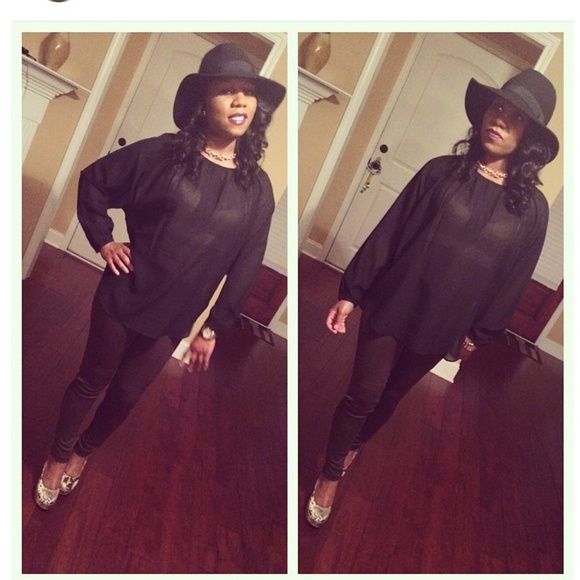 Mossimo Burgundy Multi Color Printed Top - Picture 4 of 4