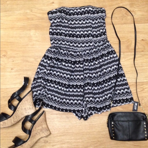Saks 5th Avenue Romper, B&W Aztec Print M