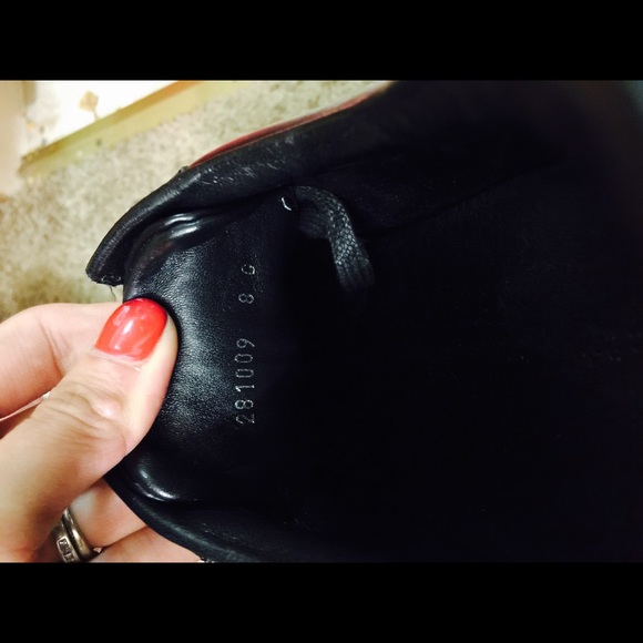 Authentic Gucci Men Shoes (2 pairs) - Picture 4 of 4