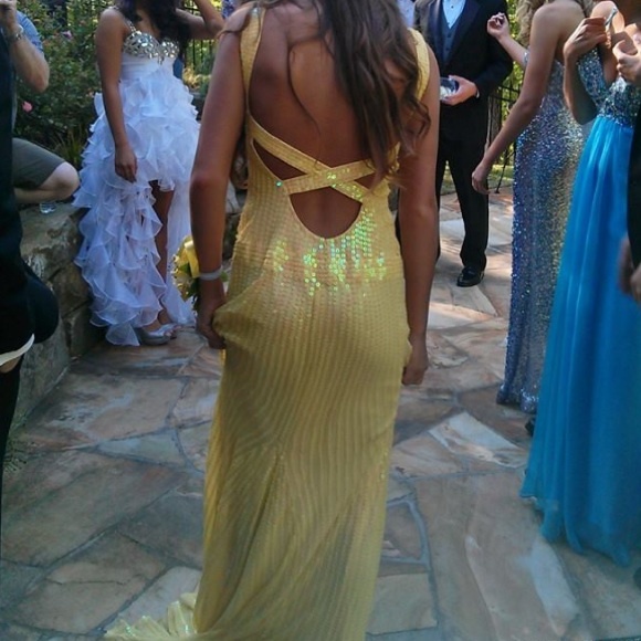 Dresses & Skirts - Sequined prom dress