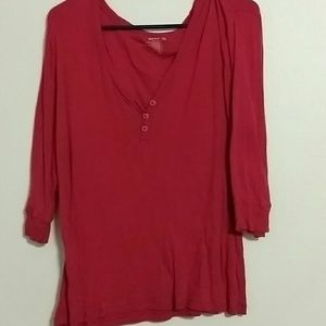 Womens old navy quarter sleeved shirt