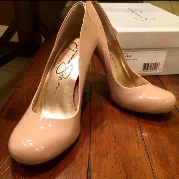 Brand new! Jessica Simpson nude pumps
