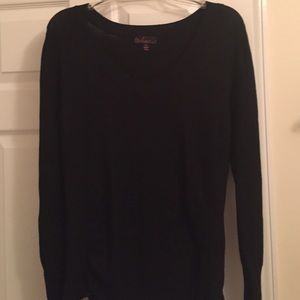 XL black sweater