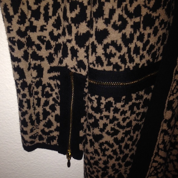 Sweater - Picture 2 of 3