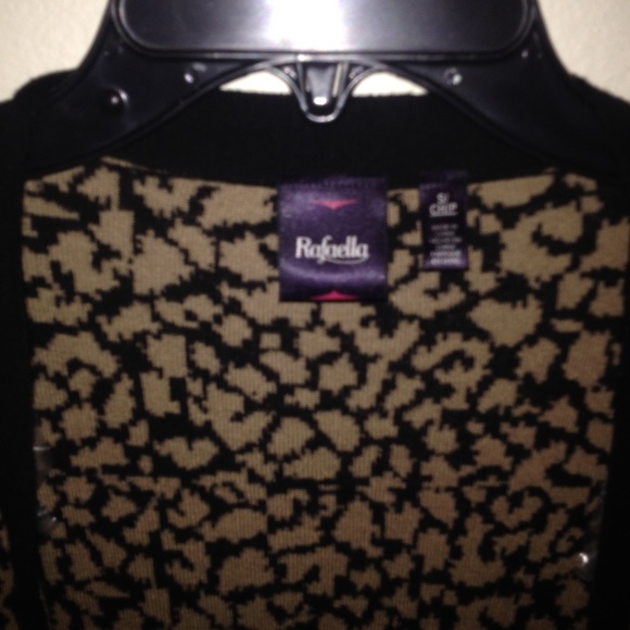 Sweater - Picture 3 of 3