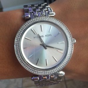 🚫SOLD🚫Sliver Micheal Kors watch