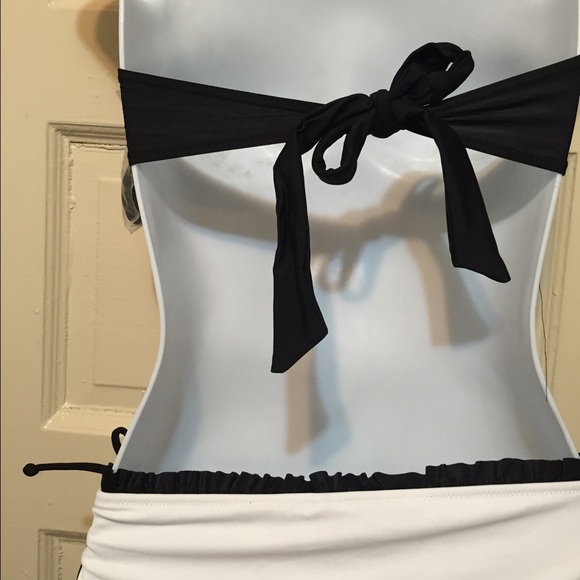 Nice swim top by Apollo - Picture 2 of 3