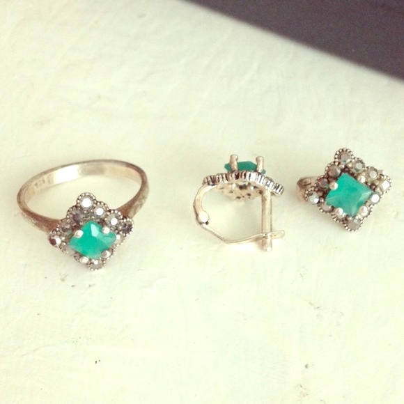 Silver earrings & ring