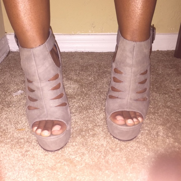 Gray wedges