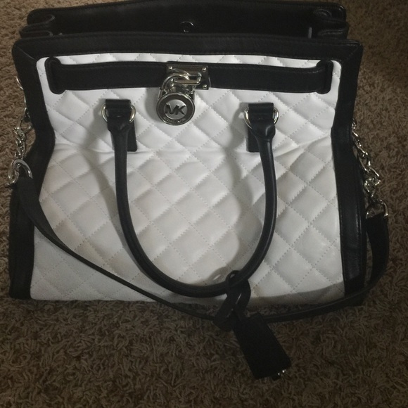 Michael Kors beautiful bag!!