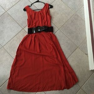 Coral dress/scoop neck