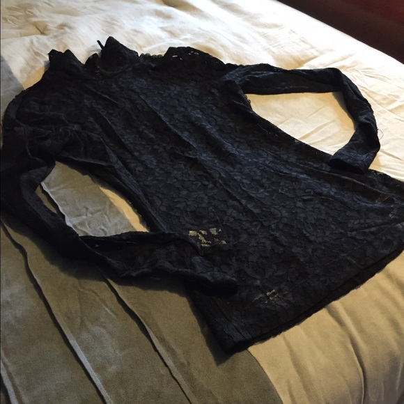 BCBG Lace top long sleeve