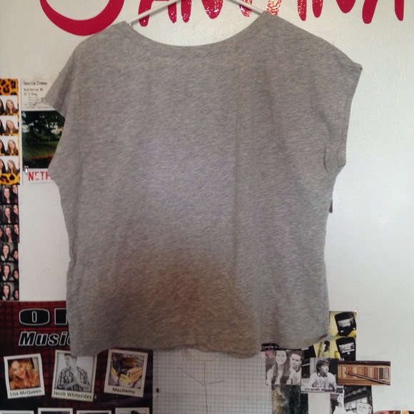 Fun crop top - Picture 4 of 4