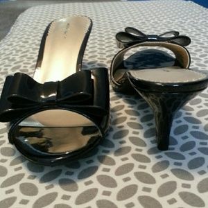 Cutest pair of open-toe black heels ever!