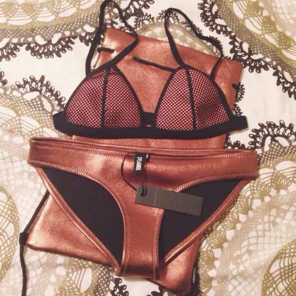 Billie Firefly Triangl Bikini