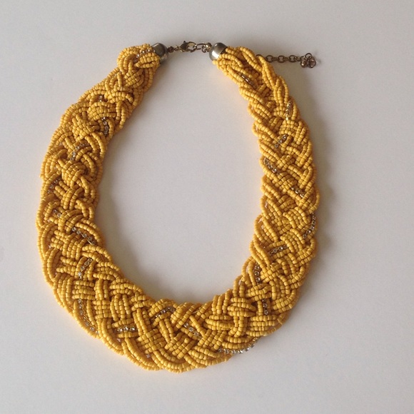 Jewelry - Yellow braided necklace