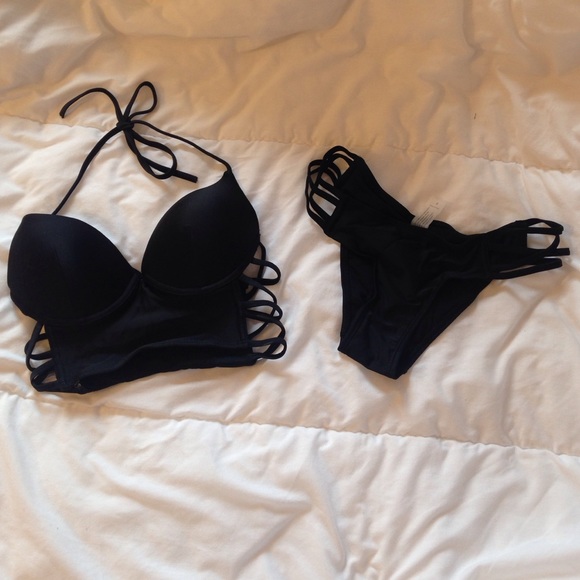 Bikini set - Picture 3 of 4