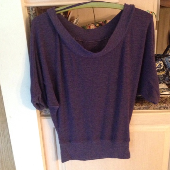 one shoulder no shoulder/ both shoulder sweater