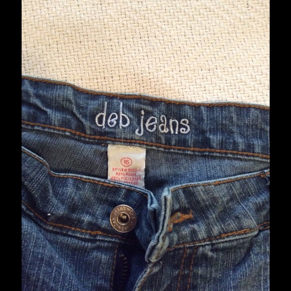 Shorts - Picture 3 of 3